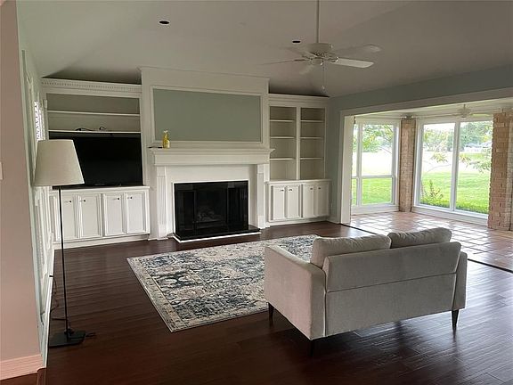 4th image of 314 Fox Briar Ln