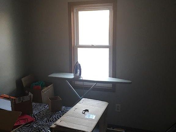 5th image of 2228 Carney Ave