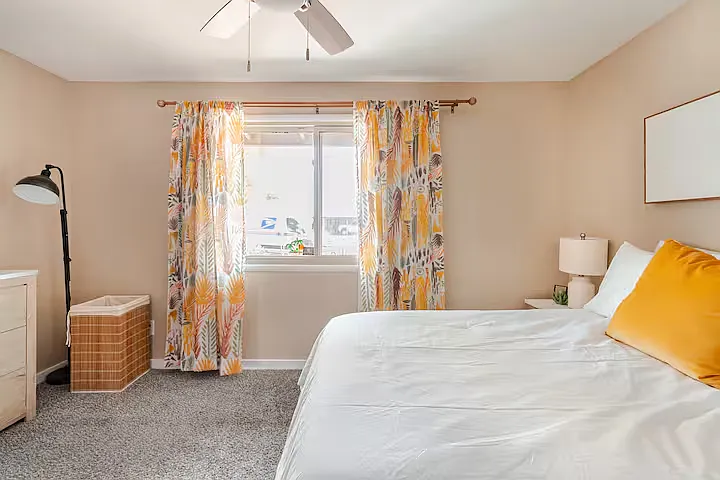 1104 E Campus Dr — Photo 41