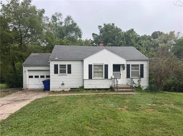 9708 E 67th Ter, Raytown, MO 64133