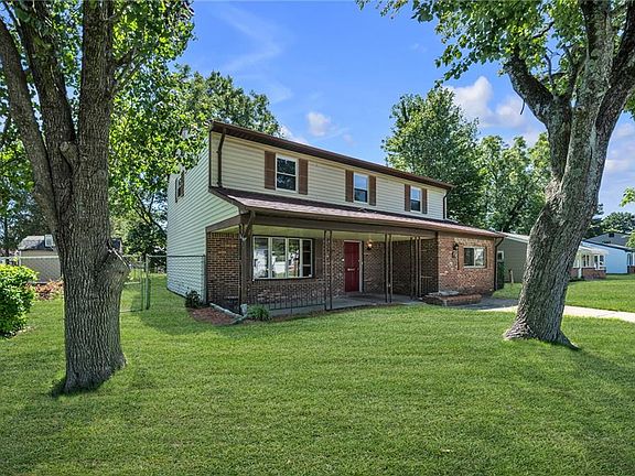 2nd image of 1125 Sir Gawaine Dr