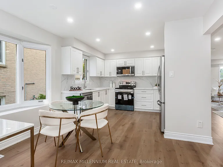 61 Mistywood Dr #UPPER — Photo 6