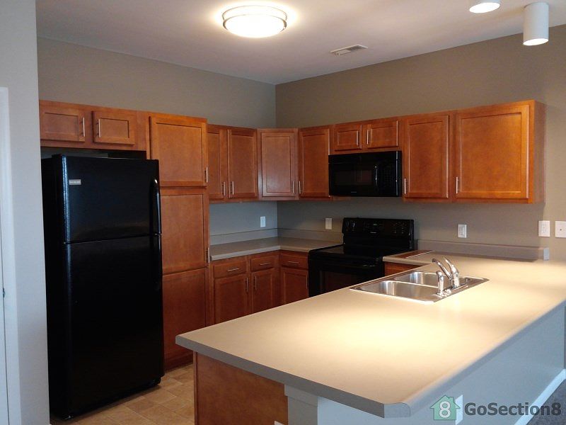 1st image of 3101 E 10th St APT 315