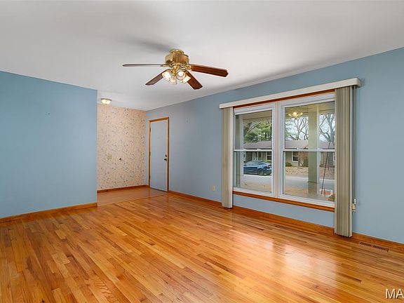 3rd image of 2130 Jenkee Dr