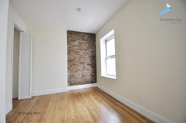 Rented by FirstService Realty (legacy) | media 9