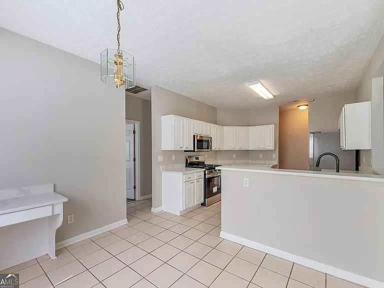 38 Rockport Dr — Photo 9