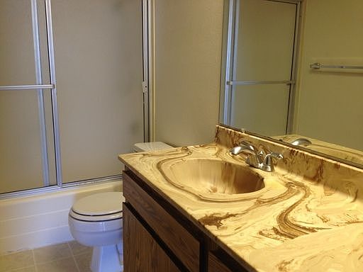 5th image of 9289 Village Glen Dr Unit 121