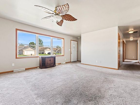3rd image of 1350 California St
