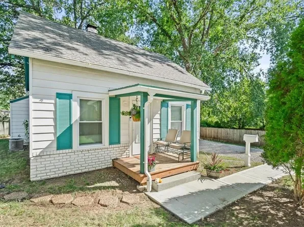5705 Outlook St, Mission, KS 66202