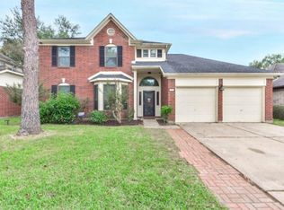 4819 Red Lantern Dr, Friendswood, TX 77546