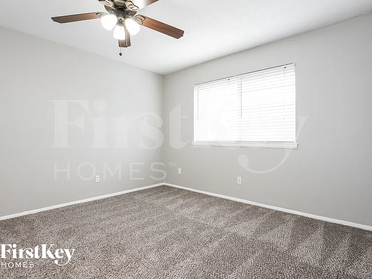 1424 Wreyhill Dr — Photo 14