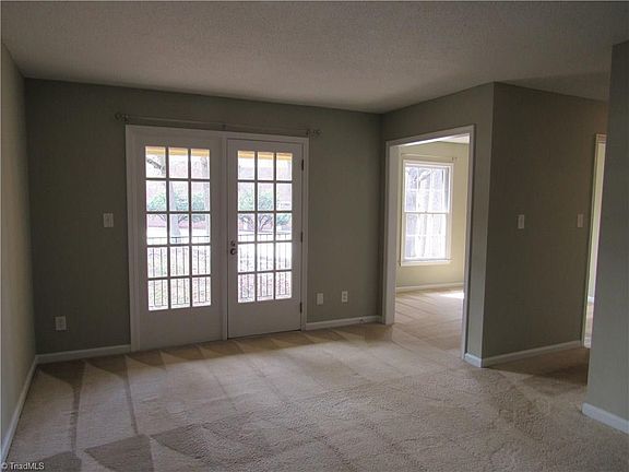 3rd image of 4608 Lawndale Dr