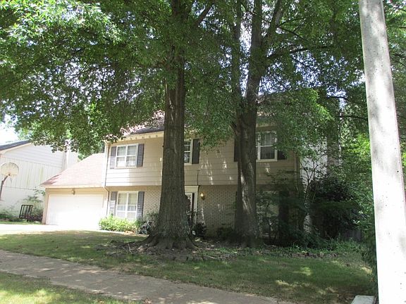 2nd image of 1325 Brookside Dr