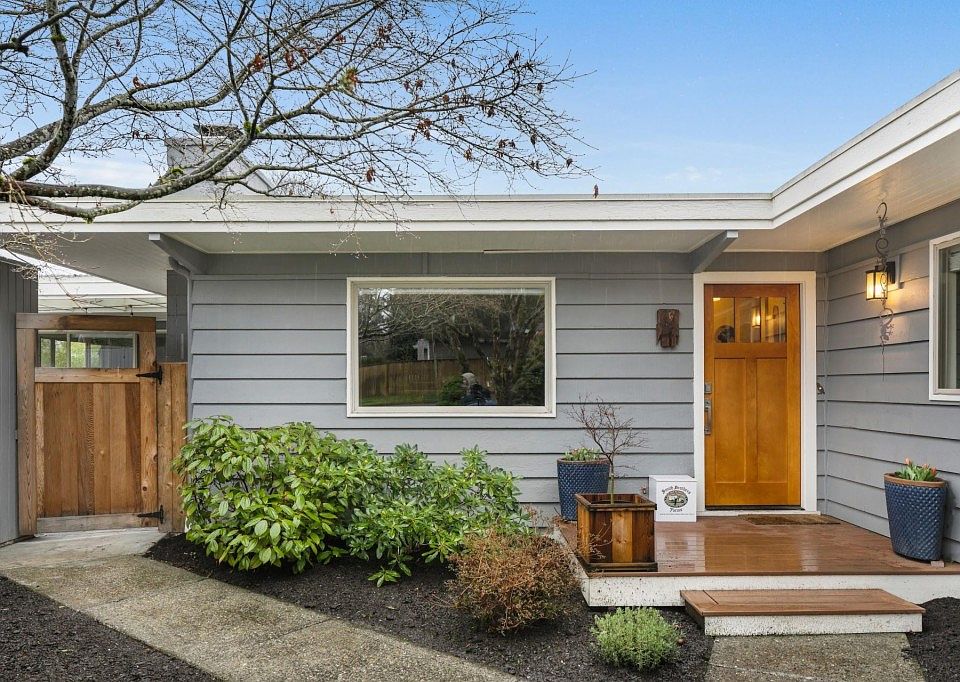 1st image of 1065 149th Pl SE