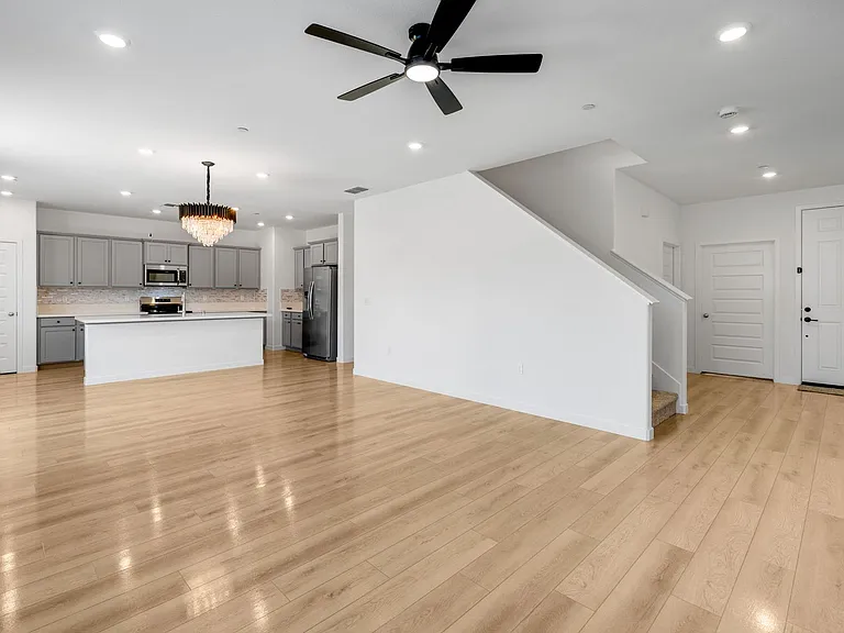 12628 Hereford Ave — Photo 9