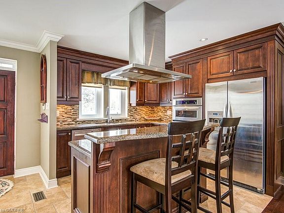 5th image of 1437 Pembroke Dr