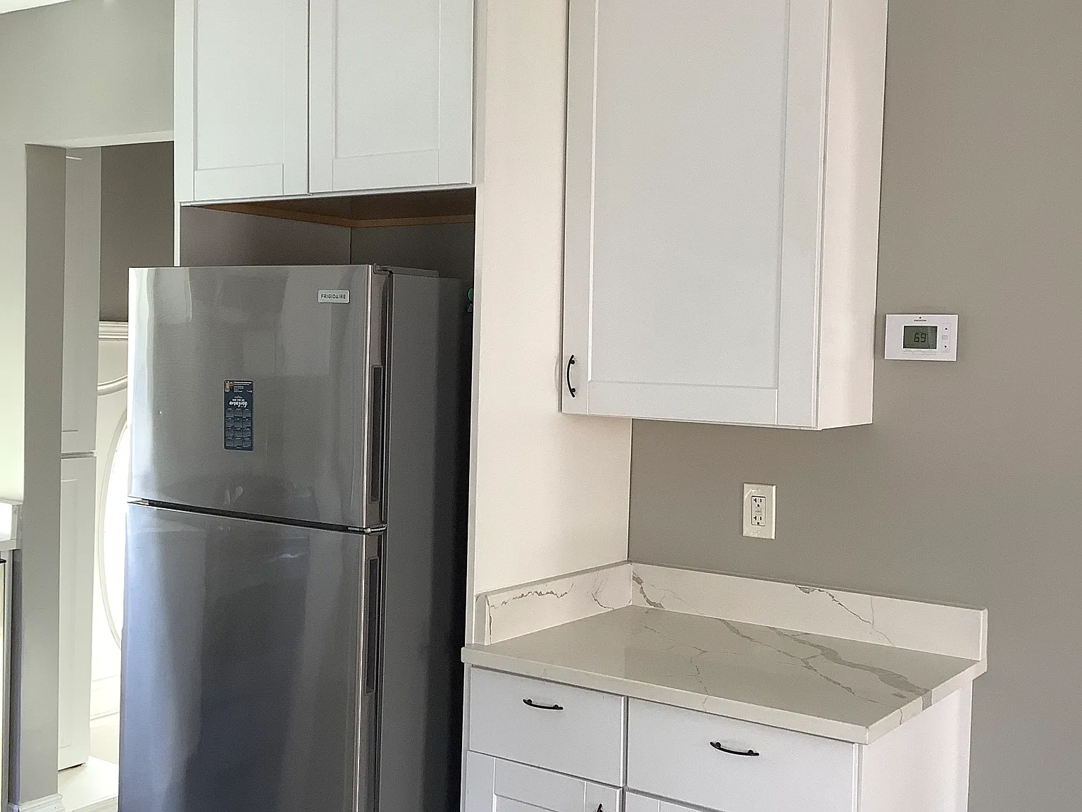 3 bed, 925 sqft, $2,050 — Photo 3