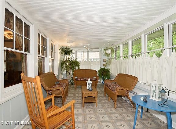 3rd image of 1444 W Birchwood Ave