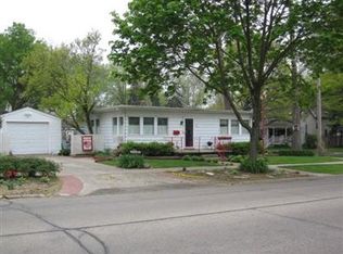 614 McKee St, Batavia, IL