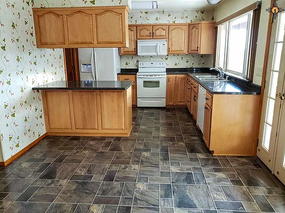 5th image of 1712 Juniper Dr