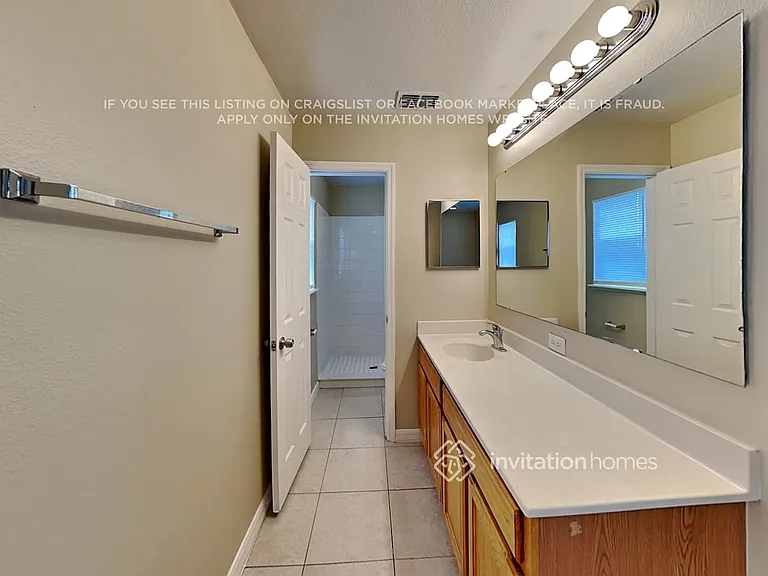 566 Kilimanjaro Dr — Photo 15