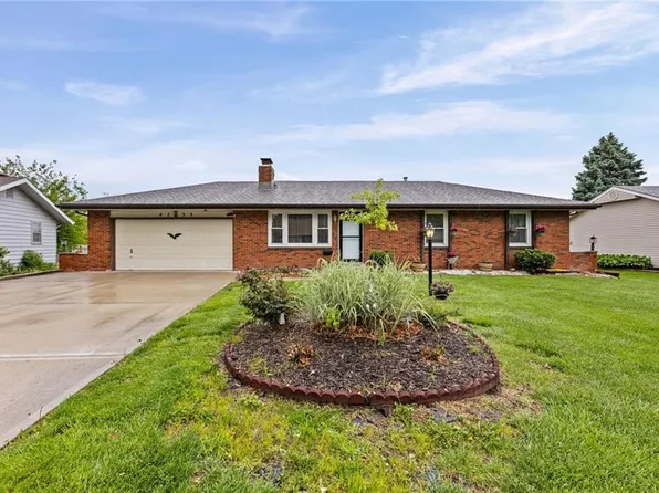 4733 Bond St, Shawnee, KS 66203