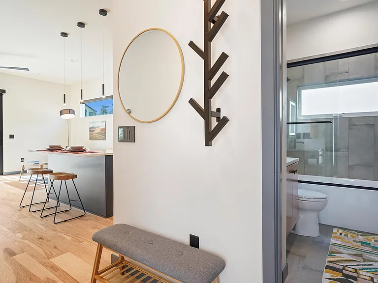 36 SW Roosevelt Ave — Photo 13