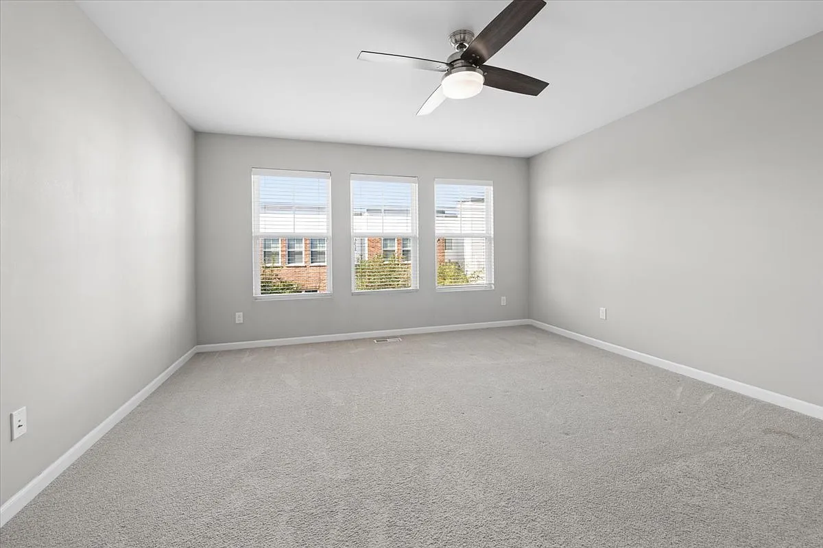 2 bed, 4.0 bath, 2103 sqft, $2,950 — Photo 2