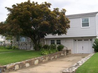 1009 Rennard St, Philadelphia, PA 19116