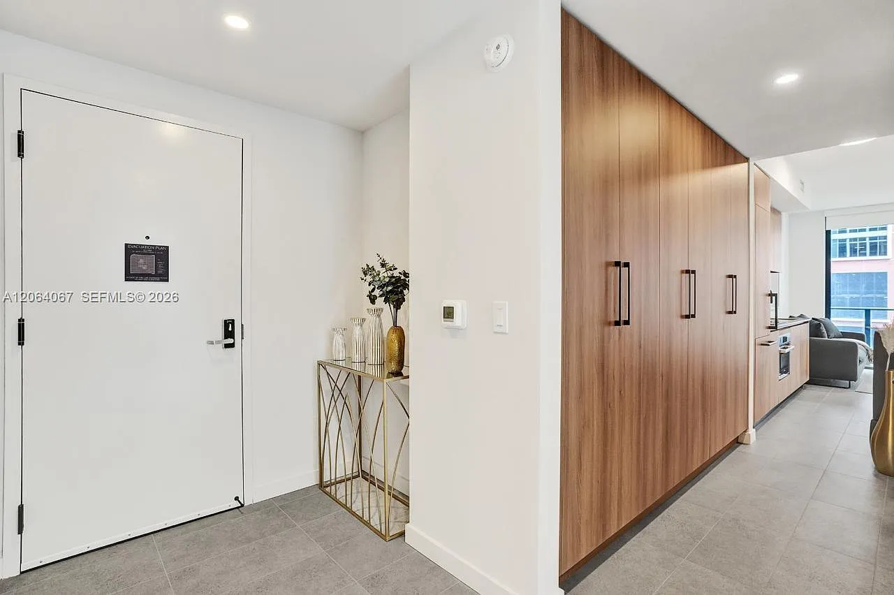 Studio, 1.0 bath, 409 sqft, $2,800 — Photo 4