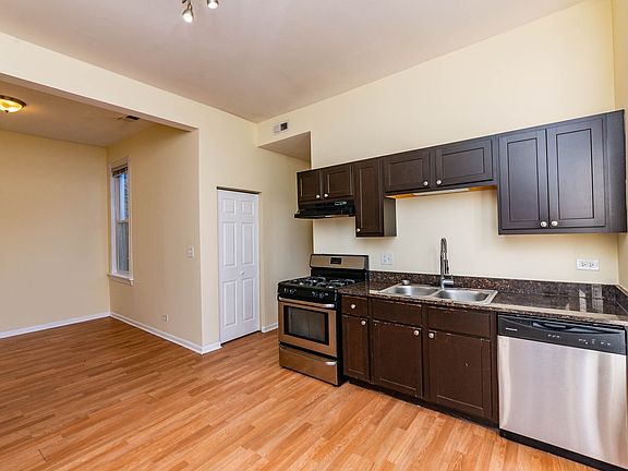 2nd image of 2459 W Armitage Ave #2R