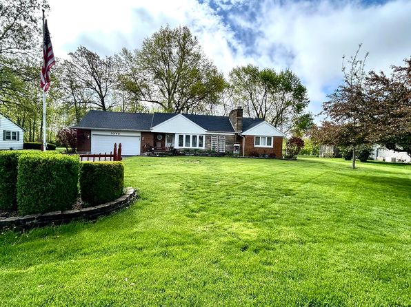 3262 Bonnieview Dr, Lima, OH 45801