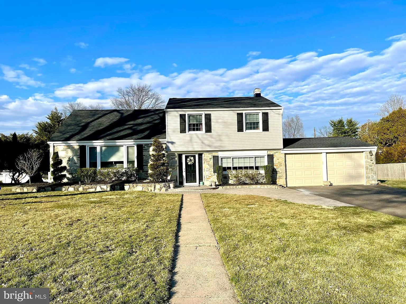 383 Keats Rd photo 1