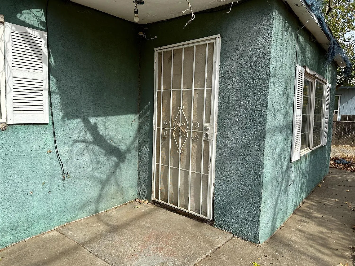 1645 3rd Ave photo 1