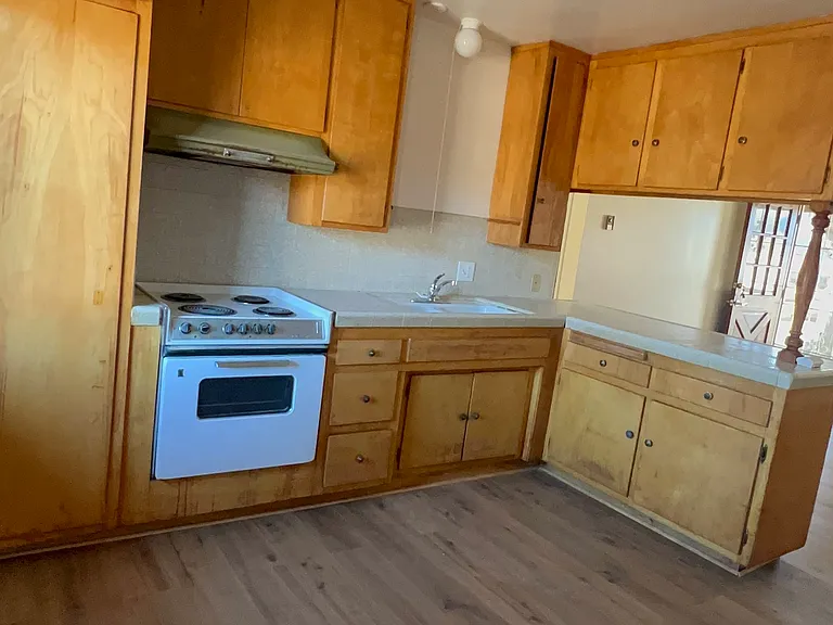 4660 Cortina Dr #D — Photo 5