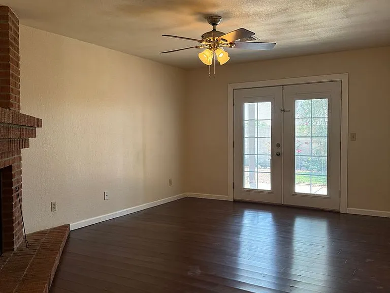 1342 S Sunset Dr — Photo 5