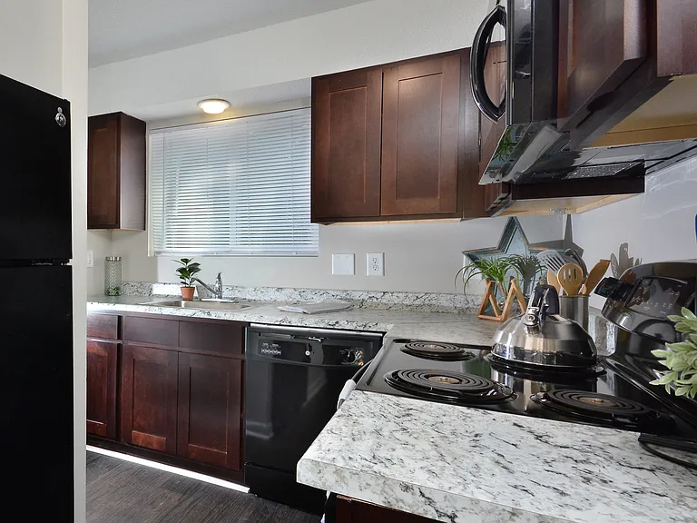 Keystone Apartments — Photo 73