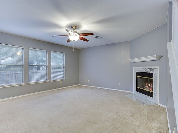 5th image of 1693 Jasmine Dr