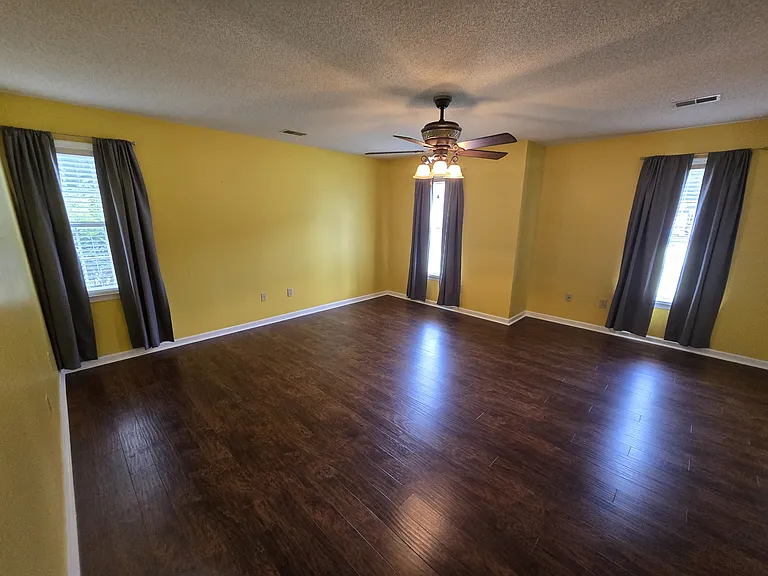 103 Thames Ct — Photo 7