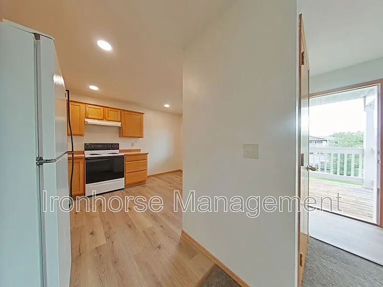 9 Michael Grove Ave #11 — Photo 7