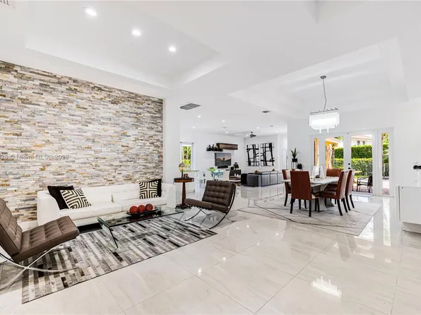 1959 Harbor View Cir, Weston, FL 33327