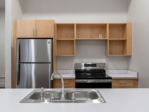 3rd image of 3604-08 Montgomery Rd #2
