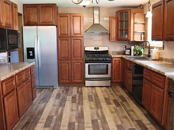 3rd image of 1817 S Hopewood Ln