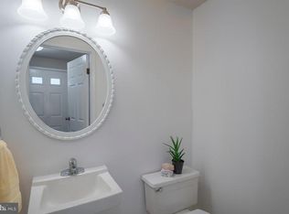 8667 Rising Creek Ct, Springfield, VA 22153