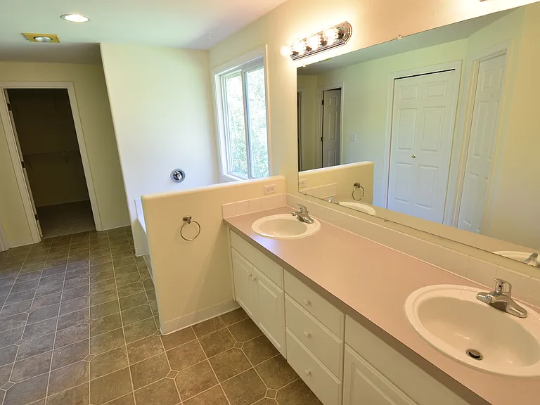 1834 NW Poplar Ct — Photo 8