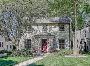 2477 N 96th St, Wauwatosa, WI 53226