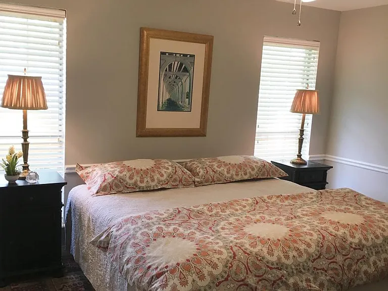 Guest bedroom