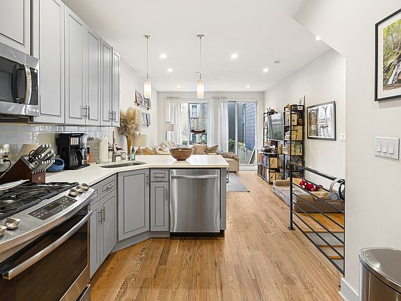 2nd image of 823 N Uber St #1