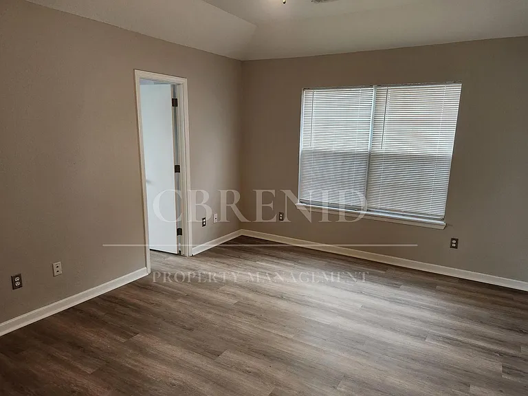 4505 Ponderosa Dr — Photo 9