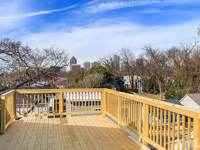 701 Lenoir St — Photo 3